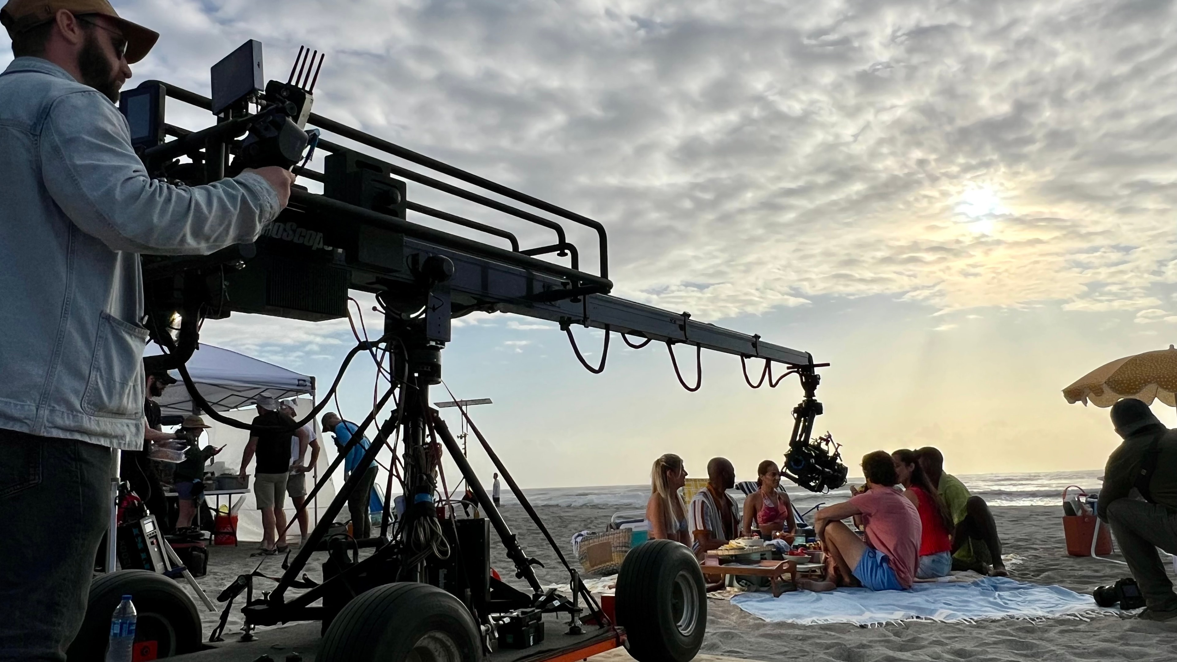 Technoscope F17 telescoping camera crane on set